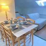 Etoile - Appart Hyper Centre - Calme - Proche TRAM